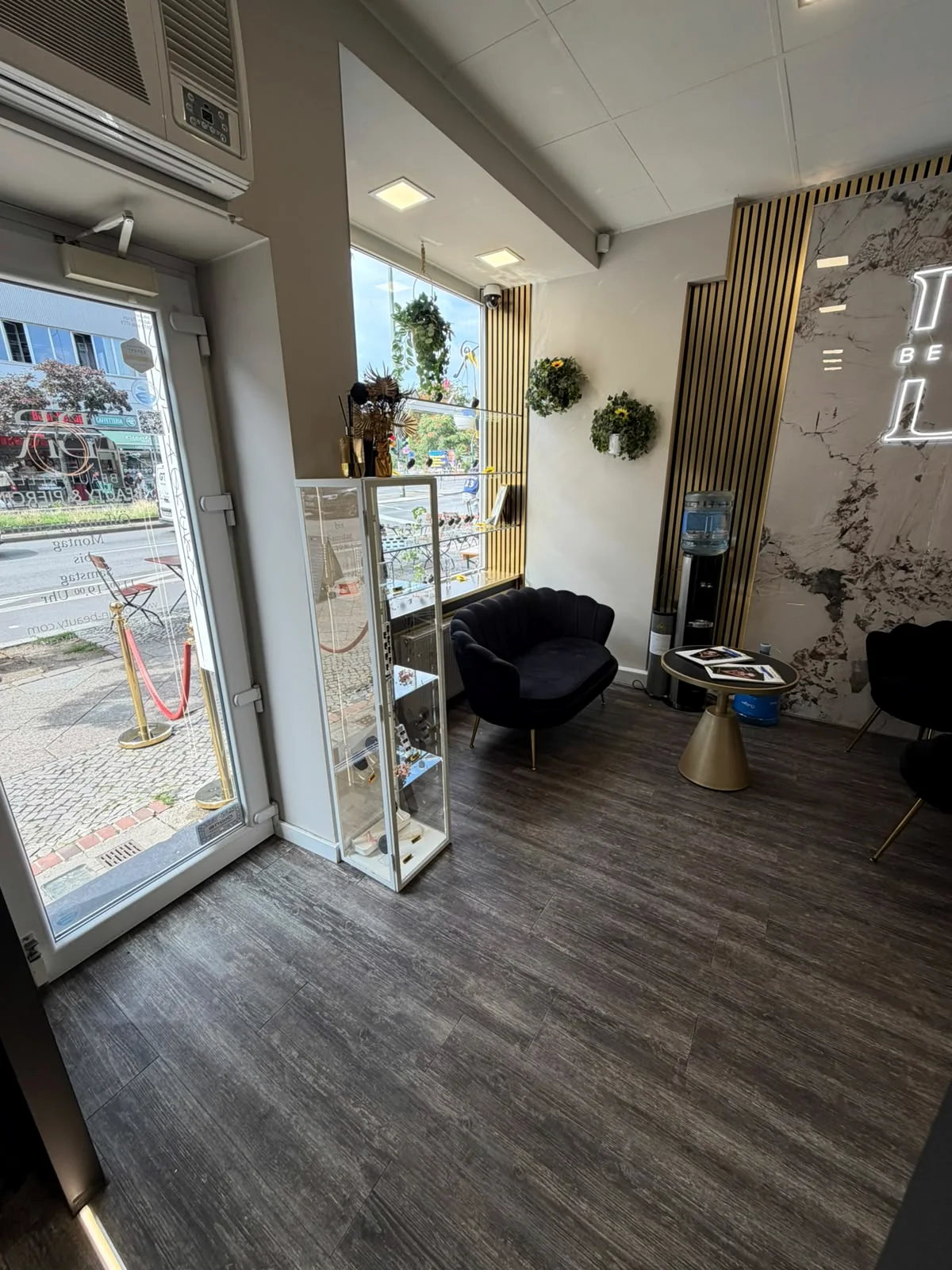 Studio Einblick 06 – Studio bei Beautyrella Berlin