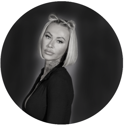 Tina, Piercing Artist bei BEAUTYRELLA Berlin